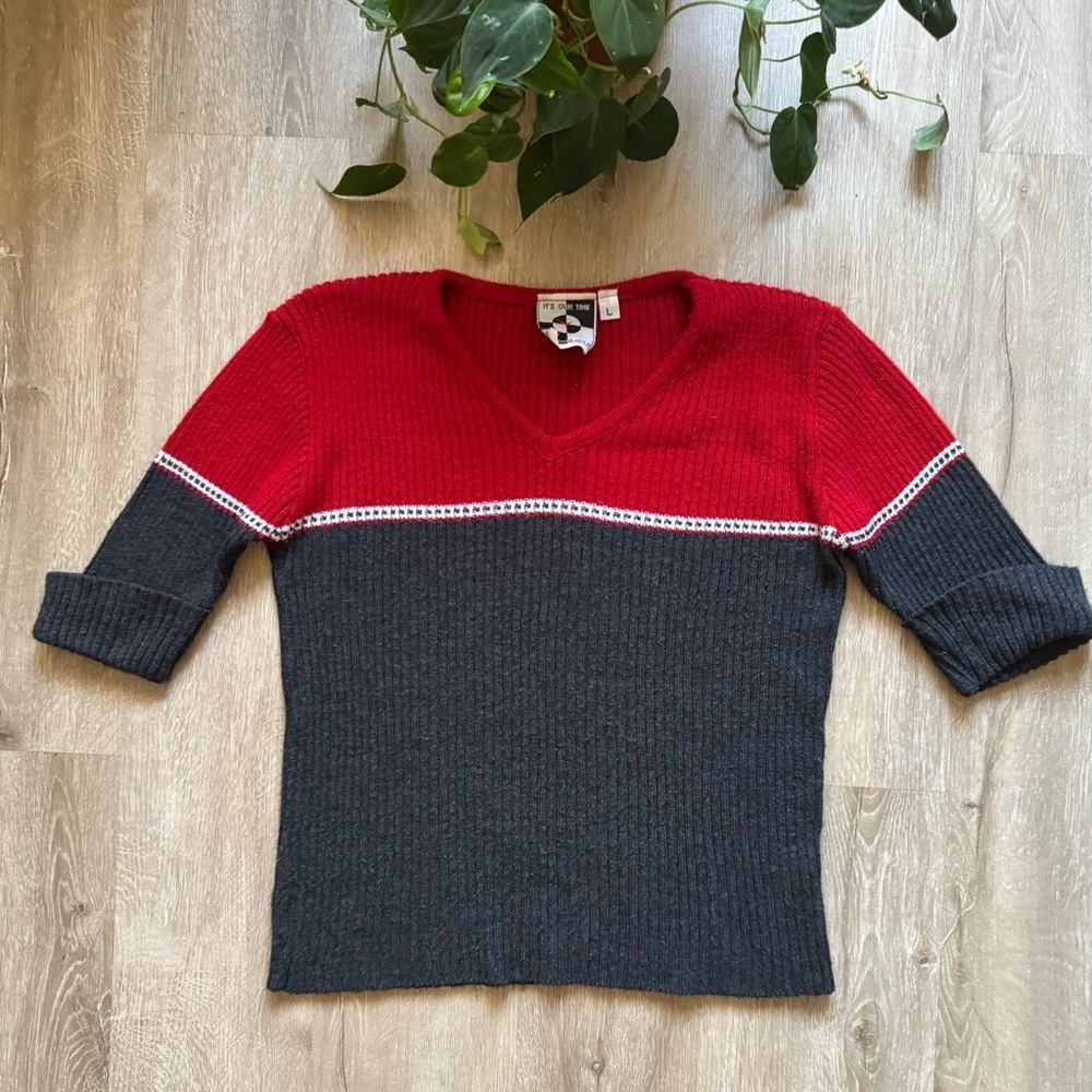 Vintage 90’s Red Gray Color block Knit V Neck Top